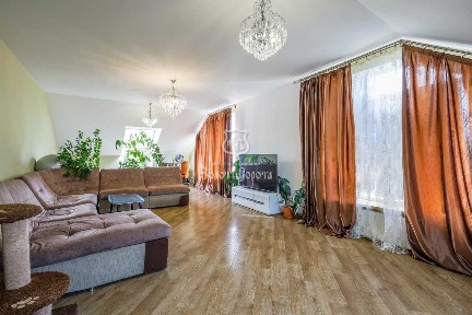 Продаж 3-кімнатної квартири 159.5 м², Абрикосовий пров., 9
