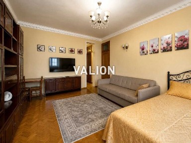 Продаж 2-кімнатної квартири 62 м², Миколи Раєвського вул., 28