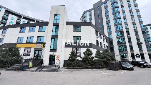 Київська обл., Києво-Святошинський район, с. Софіївська Борщагівка, Героїв Небесної Сотні просп., 16а