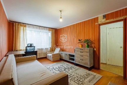 Київ, Харківське шосе, 12