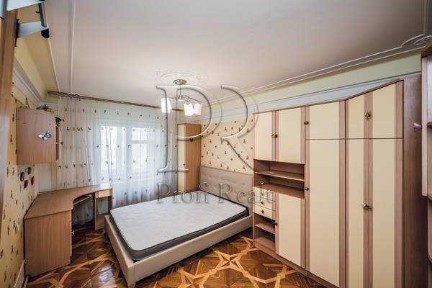 Продаж 3-кімнатної квартири 77 м², Миколи Ушакова вул., 12