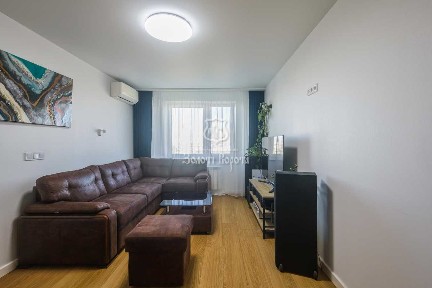 Продаж 3-кімнатної квартири 68.3 м², Оболонський просп., 13