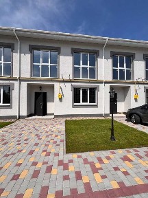 Київська обл., Бориспільський район, м. Бориспіль, Ясна вул., 12
