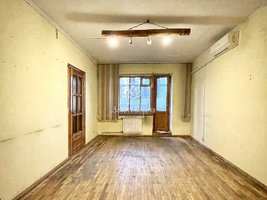 Київ, Васильківська вул., 38