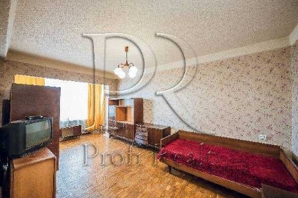 Київ, Академіка Курчатова вул., 13