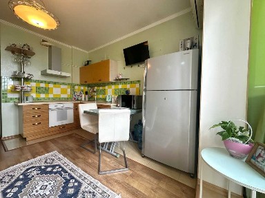 Київ, Урлівська вул., 11А