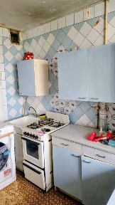 Київ, Павла Тичини просп., 20