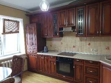 Київська обл., Броварський район, м. Бровари, Грушевського вул., 7