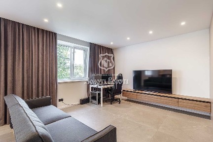 Продаж 2-кімнатної квартири 71 м², Партизанська вул., 1б