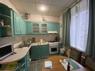 Київ, Очаківська вул., 8