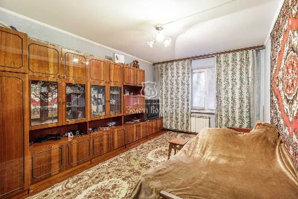 Продаж 2-кімнатної квартири 53 м², Академіка Глушкова просп., 12