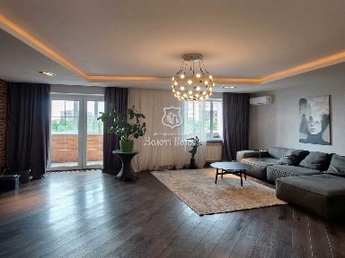 Продаж 3-кімнатної квартири 126.3 м², Незалежності бул., 17