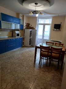 Київ, Раїси Окіпної вул., 4