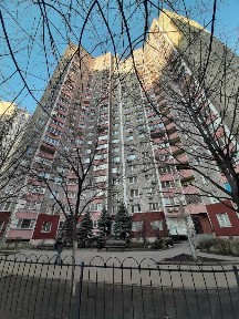 Київ, Урлівська вул., 36