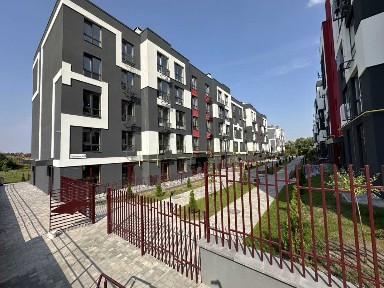 Київська обл., Києво-Святошинський район, с. Гатне, Святопетрівського, 34