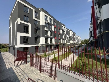Київська обл., Києво-Святошинський район, с. Гатне, Святопетрівського, 34