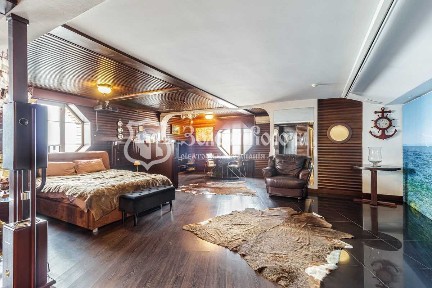 Київ, Сімї Стешенків, 7