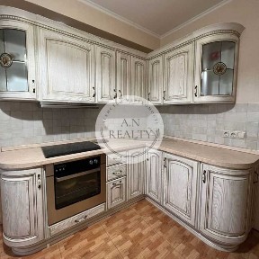 Київ, Юрія Шумського вул., 1Б