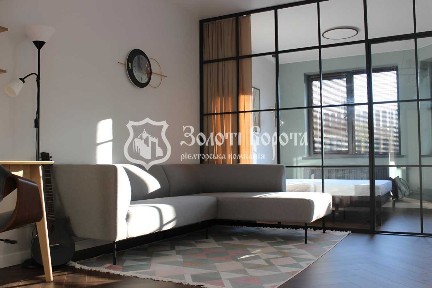 Продаж 1-кімнатної квартири 45.5 м², Кирилівська вул., 37а