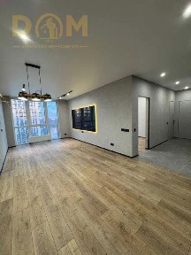 Київ, Некрасова вул., 8