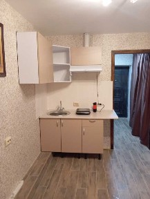Київ, Вишнева вул., 6