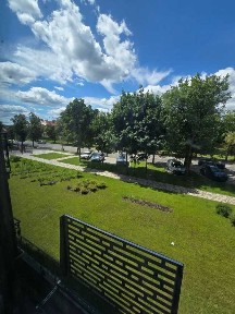 Київ, Метрологічна вул., 107