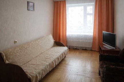 Продаж 3-кімнатної квартири 74 м², Калачівська вул., 9