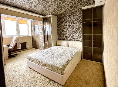 Київ, Ірпінська вул., 2
