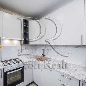 Продаж 1-кімнатної квартири 41 м², Привокзальна вул., 10