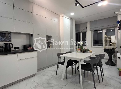 Продаж 3-кімнатної квартири 89.9 м², Юнацька вул., 6