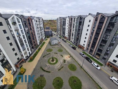 Продаж 2-кімнатної квартири 59 м², Героїв Крут вул., 16