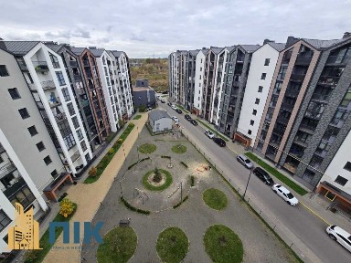Продаж 2-кімнатної квартири 59 м², Героїв Крут вул., 16