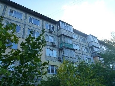 Київ, Бажова вул., 6
