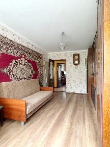 Продаж 2-кімнатної квартири 47 м², Крилова вул.