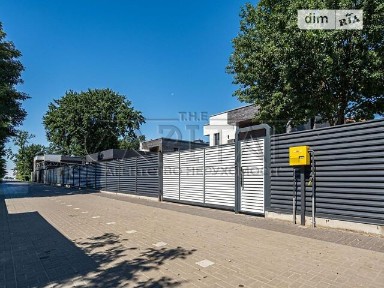 Довгострокова оренда будинку від посередника на вул. Осіння 7 • ID 34325616