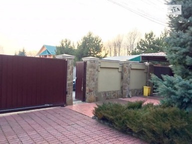 Довгострокова оренда будинку з гаражем, від посередника на пров. Садовий 10 • ID 33590350