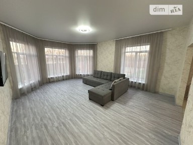 Молодіжна вулиця, Дмитрівка (Буча), вул. Молодіжна 1 • ID 32407177