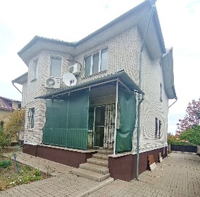 Продаж будинку 353 м², Першотравнева (Сонячне) вул., 15