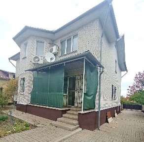 Продаж будинку 353 м², Першотравнева (Сонячне) вул., 15