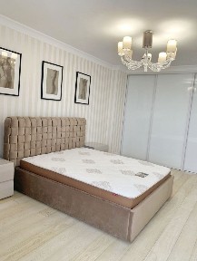 Київ, Митрополита Василя Липковського вул., 18В