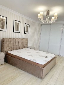 Київ, Митрополита Василя Липковського вул., 18В