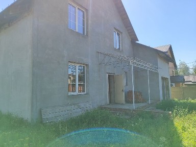 Продаж 2 поверхового будинку з гаражем і ділянкою на 10 соток, 300 кв. м, 5 кімнат, на вул. Весела 99 • ID 34696587