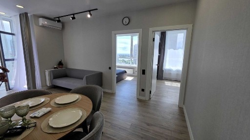 Продаж 2-кімнатної квартири 48 м² | вул. Вірменська, 8 | ЖК Метрополія-2 | Дарницький район | Відео огляд | 18 поверх | Метро Вирлиця 5 хв