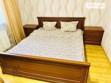 Здам подобово 3к квартиру на вул. Анатолія Бортняка 4 • ID 34346805
