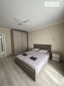 Здам подобово 1к квартиру на вул. Івана Фогарашія 17 • ID 34339597