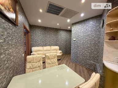 Здам подобово 1к квартиру на вул. Королеви Єлизавети ІІ 2 • ID 34244200