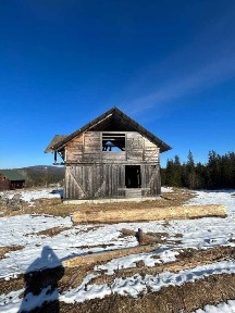 Продаж земельної ділянки з недобудованим будинком