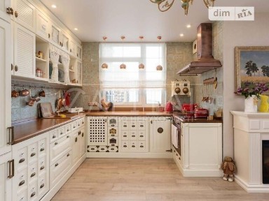 Продаж 3к квартири 102 кв. м на вул. Предславинська 40 • ID 34734765
