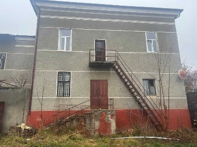 Нежитлова будівля, площею 327,00 кв. м., м. Сторожинець