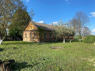 Красивий старовинний маєток в с. Мирогоща